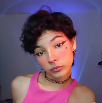 karen-bernal-pagina-azul